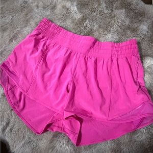 Lululemon Hotty Hot Shorts 2.5in